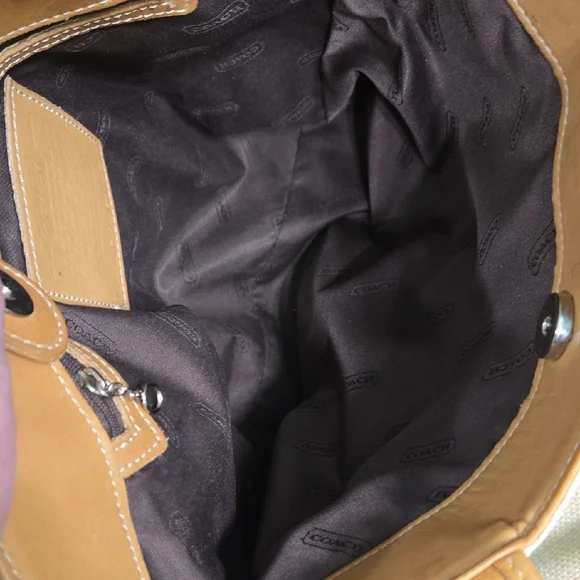 *SALE Coach VINTAGE Bleecker Tan and Cream Canvas Tote - Picture 13 of 16